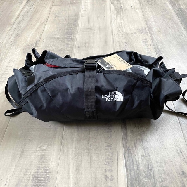 THE NORTH FACE 【新品・未使用】ザノースフェイス エスケープショルダーポーチ バッグ 黒 5Lの通販 by ふみ's shop｜ザ ノースフェイスならラクマ