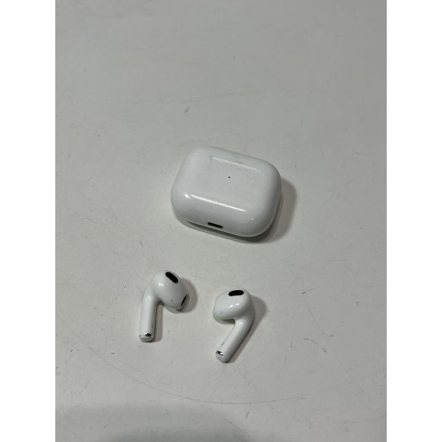 Apple AirPods 第三世代 A2566 イヤホン イヤフォン A4 www ...