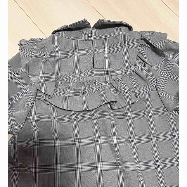 GRL(グレイル)のフリルシャツ♥ レディースのトップス(シャツ/ブラウス(半袖/袖なし))の商品写真