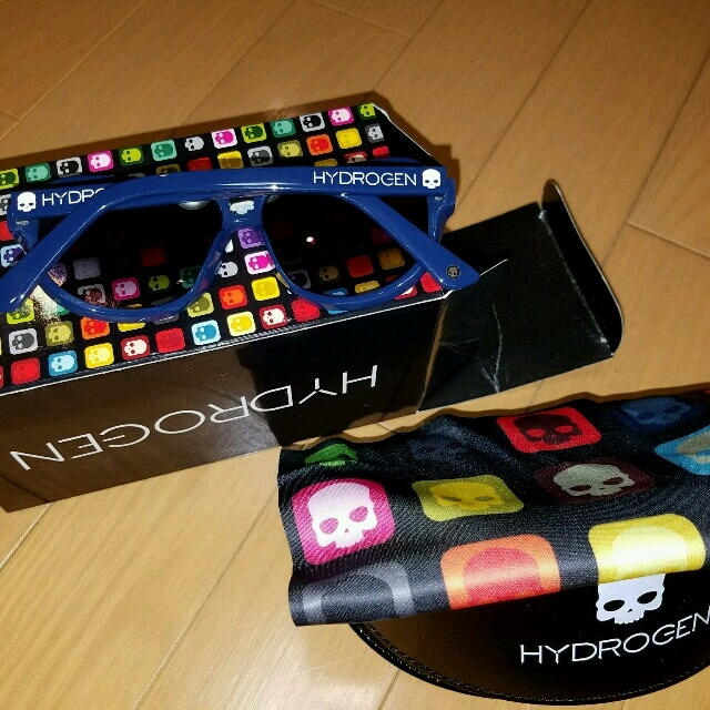 HYDROGEN(ハイドロゲン)のHYDROGENのサングラス メンズのファッション小物(サングラス/メガネ)の商品写真