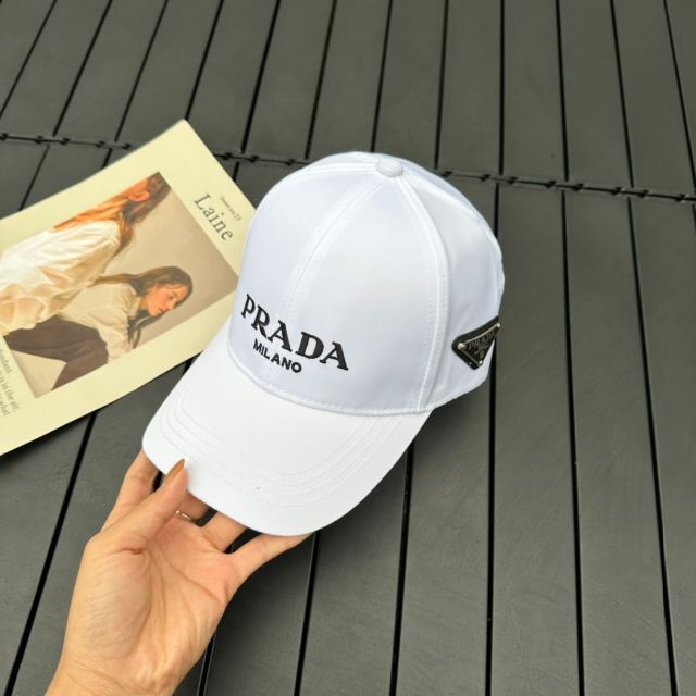 OUTLET 包装 即日発送 代引無料 【美品】PRADA プラダ キャンパス