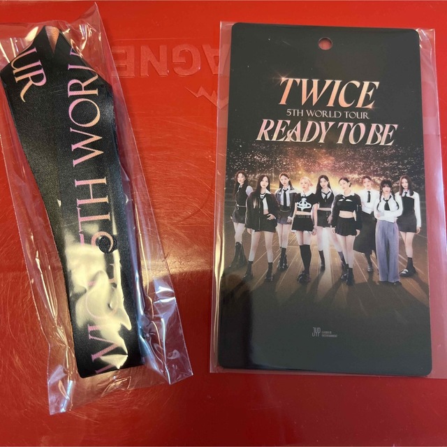 TWICE(トゥワイス)のTWICE アップグレード　 エンタメ/ホビーのCD(K-POP/アジア)の商品写真