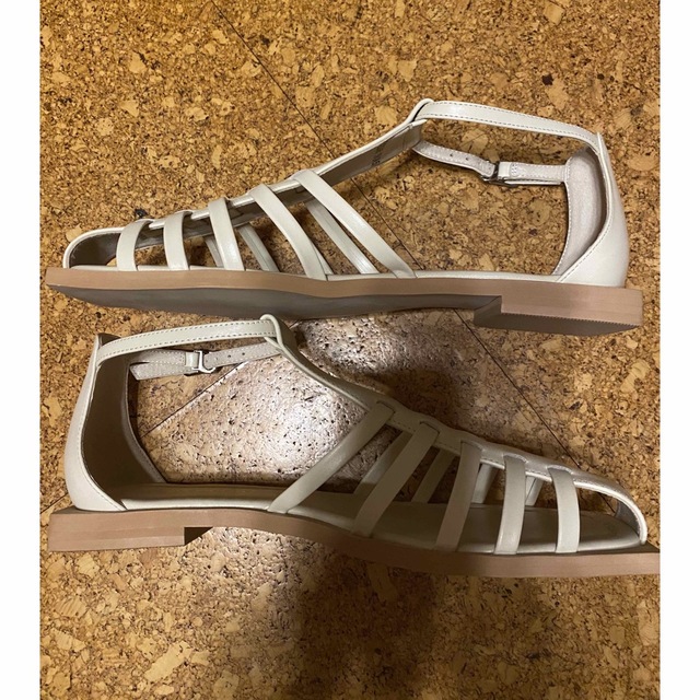 Daniella&GEMMA(ダニエラアンドジェマ)のDANIELLA&GEMMA グルカサンダル❤️新品同様❤️お値打ち‼️ レディースの靴/シューズ(サンダル)の商品写真