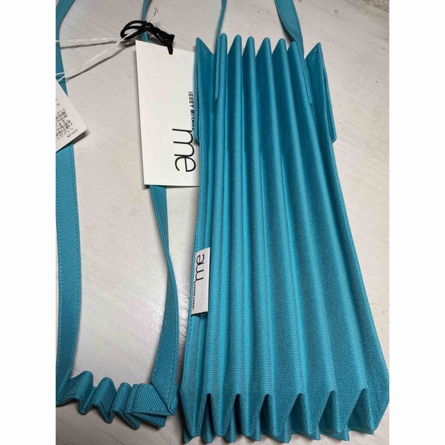 新品未使用me ISSEY MIYAKE TRUNK PLEATS BAG 12 新品未使用me ISSEY MIYAKE TRUNK PLEATS BAG 12