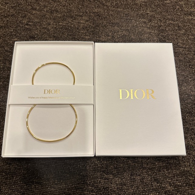 Christian Dior(クリスチャンディオール)のDior  ブックマーク　しおり　新品未使用 ハンドメイドの文具/ステーショナリー(しおり/ステッカー)の商品写真