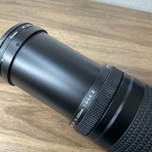 Canon(キヤノン)のCanon EF 75-300mm F4-5.6 II スマホ/家電/カメラのカメラ(レンズ(ズーム))の商品写真