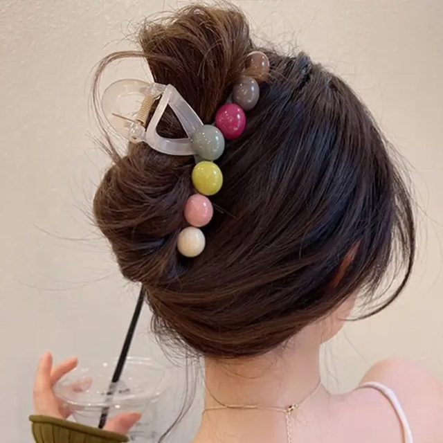 可愛い ヘアクリップ・バンスクリップ  マルチカラー　韓国 レディースのヘアアクセサリー(バレッタ/ヘアクリップ)の商品写真