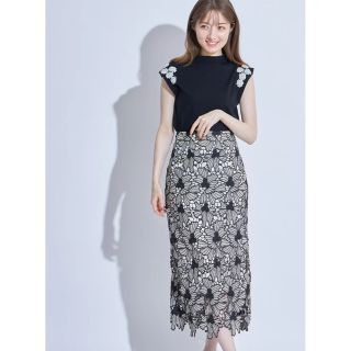 トッコクローゼット(TOCCO closet)の定価¥5,390 tocco closet♡フラワーレースタイトスカート(ひざ丈スカート)