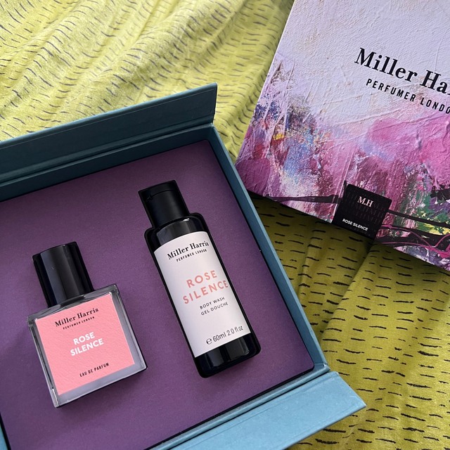 Jo Malone(ジョーマローン)のミラーハリスMiller Harris ローズサイレンスTRAVEL コスメ/美容の香水(香水(女性用))の商品写真