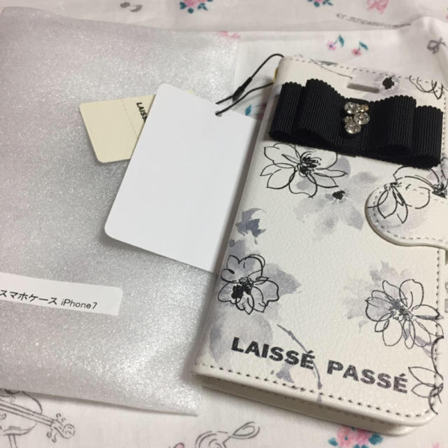 LAISSE PASSE(レッセパッセ)の人気完売 新品 レッセパッセ 今期 iPhoneケース カバー ケイトスペード スマホ/家電/カメラのスマホアクセサリー(iPhoneケース)の商品写真