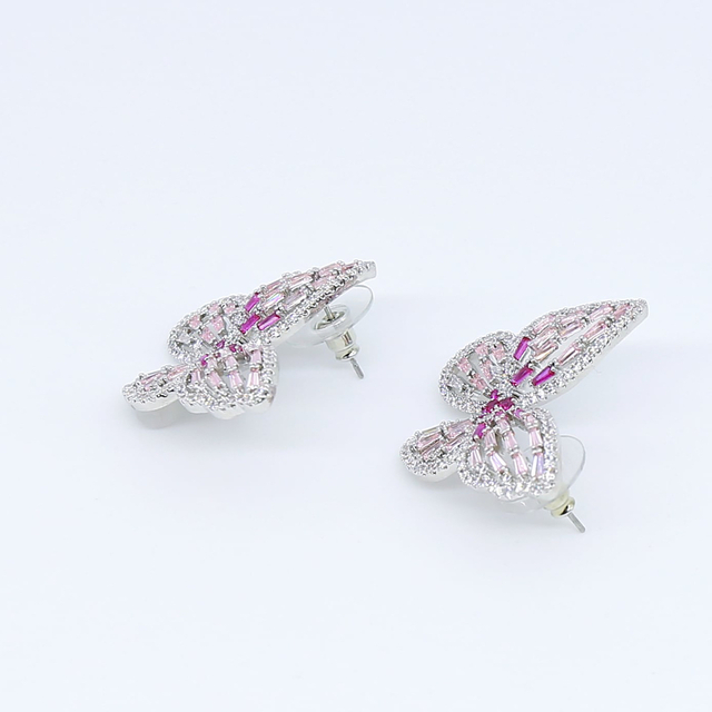 Pink Butterfly THE HANY限定カラー　バタフライイヤリング レディースのアクセサリー(イヤリング)の商品写真