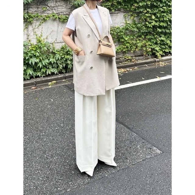 cygne シーニュ　人気ジレ Julie ベージュ　再販完売　新品未使用