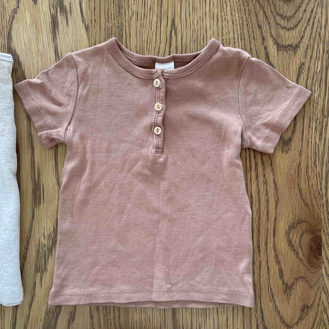 H&M(エイチアンドエム)のh&m tシャツ 2点セット キッズ/ベビー/マタニティのベビー服(~85cm)(Ｔシャツ)の商品写真