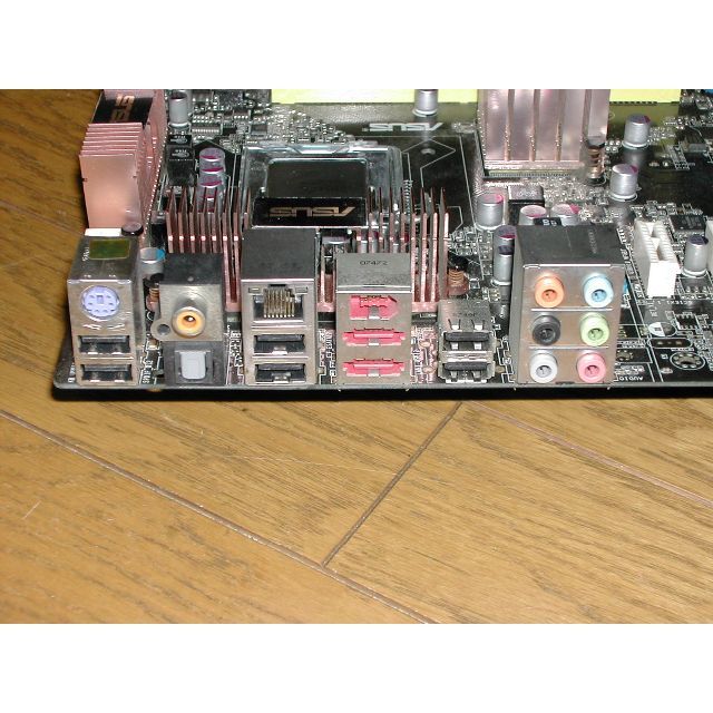 難あり　ASUS　P5K-E  LGA775　Q8300付き 2