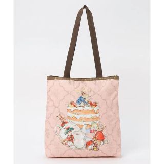 LeSportsac - レスポートサック ディープネイビーキルトMAXI TOTE BAG