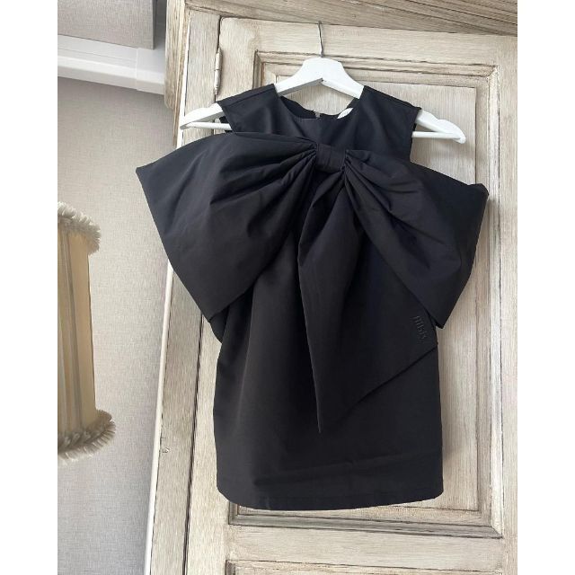 即日発送 新品 完売品 Bibiy. ANNE RIBBON BLOUSE 黒の通販 by ほぼ ...