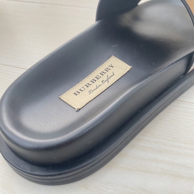BURBERRY(バーバリー)のラスト１【新品】Burberry バーバリー チェック スライド サンダル 35 レディースの靴/シューズ(サンダル)の商品写真