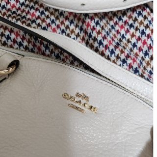 コーチ(COACH)のCOACH　ホワイトバッグ(ショルダーバッグ)