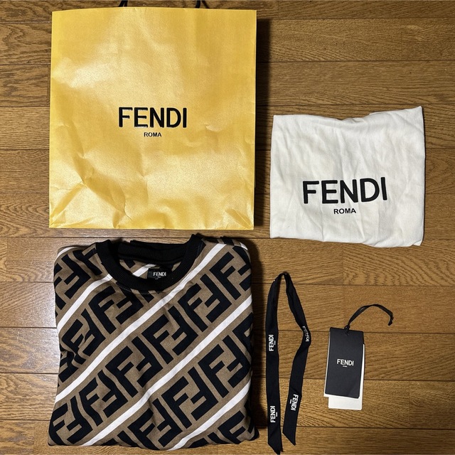 FENDI(フェンディ)のFENDI トレーナー　スウェット　ズッカ柄　Lサイズ メンズのトップス(スウェット)の商品写真