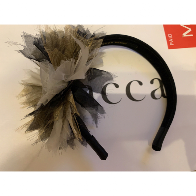 acca(アッカ)のacca フラワーコサージュカチューシャ レディースのヘアアクセサリー(カチューシャ)の商品写真