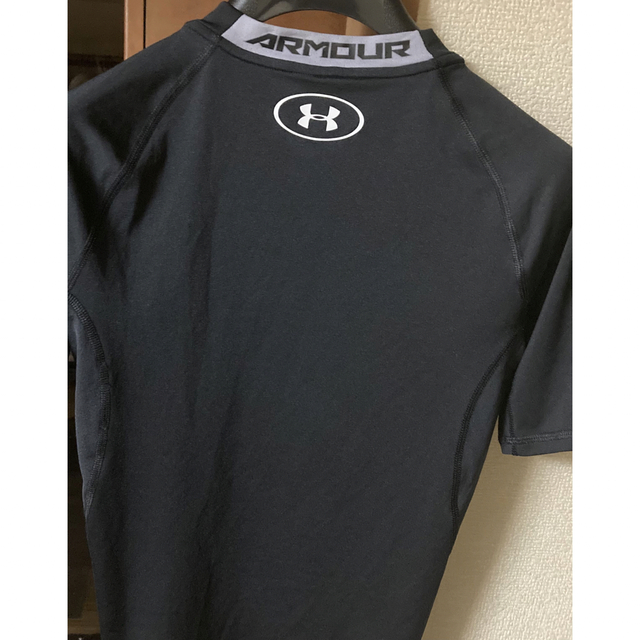 UNDER ARMOUR(アンダーアーマー)のストレッチTシャツ 黒 レディース用 スポーツ/アウトドアのトレーニング/エクササイズ(その他)の商品写真