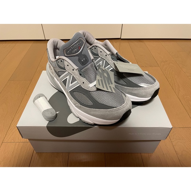 New Balance(ニューバランス)のNew Balance 990V6 Gray ニューバランス グレー　25cm レディースの靴/シューズ(スニーカー)の商品写真