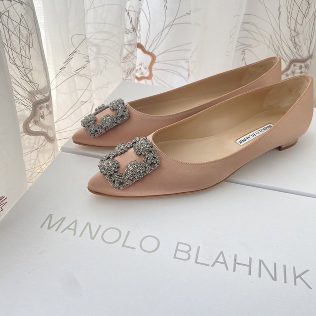 MANOLO BLAHNIK - 【新品】マノロブラニク サテン ビジュー ハンギシ ...