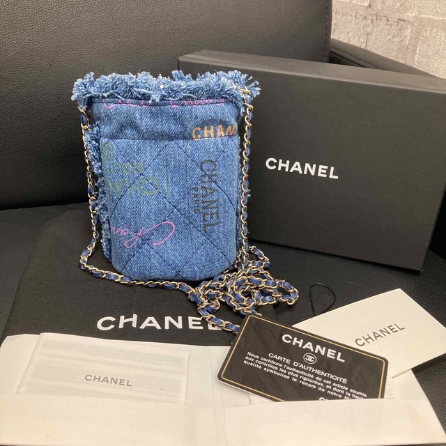 CHANEL(シャネル)の新品未使用☆激かわっ☆CHANEL☆デニム☆チェーンショルダー☆ミニ☆ レディースのバッグ(ショルダーバッグ)の商品写真