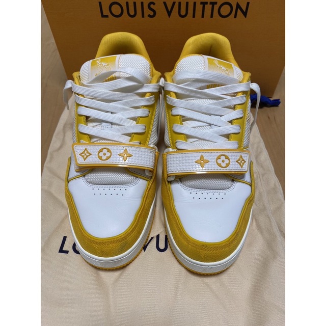 LOUIS VUITTON(ルイヴィトン)のLouis Vuitton ルイヴィトン LV トレイナー イエロー メンズの靴/シューズ(スニーカー)の商品写真