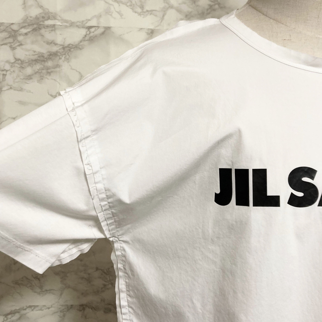 Jil Sander(ジルサンダー)の【極美品 19SS】JIL SANDER ロゴプリントカットオフTシャツ メンズのトップス(Tシャツ/カットソー(半袖/袖なし))の商品写真