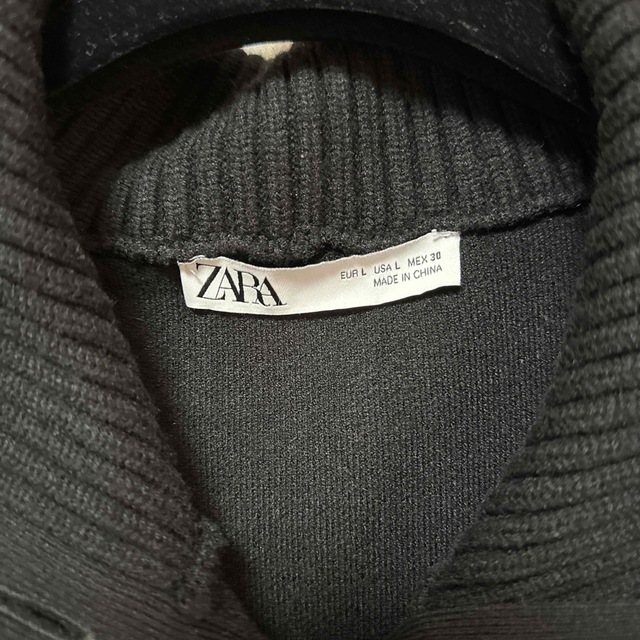 ZARA(ザラ)のZARA 新品　黒色ドルマンカーディガンニット　Lサイズ レディースのトップス(カーディガン)の商品写真