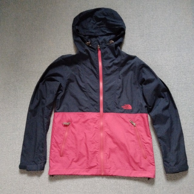 THE NORTH FACE(ザノースフェイス)のまーちみん様専用　THE NORTH FACEのパーカー レディースのジャケット/アウター(その他)の商品写真