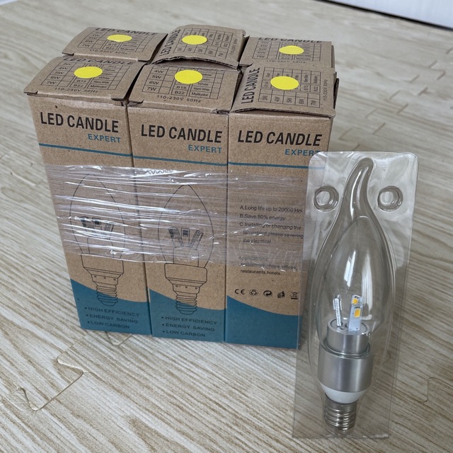 【美品】LEDキャンドルライト 電球 E17 インテリア/住まい/日用品のライト/照明/LED(その他)の商品写真