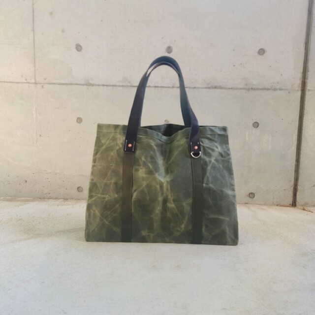 帆布×本革栃木レザービッグトートバッグ - 頑丈で魅力的な相棒 メンズのバッグ(トートバッグ)の商品写真