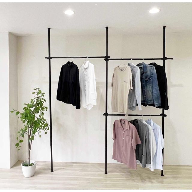 ハンガーラック つっぱり トリプル 伸縮 収納 おしゃれ洋服ラック 黒の通販 by Maharo???? shop|ラクマ ハンガーラック つっぱり トリプル 伸縮 収納 おしゃれ洋服ラック 黒