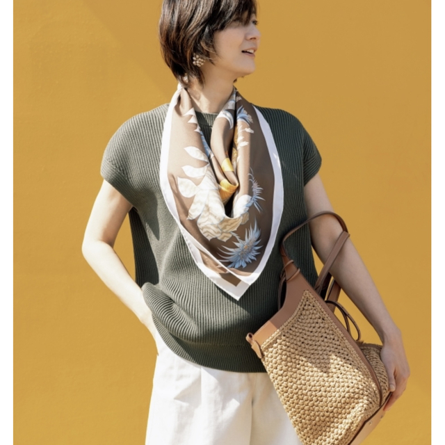 Hermes エルメス カレ90 ブロメリアの目録 スカーフ 国内完売-