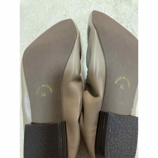 VIVIAN(ヴィヴィアン)のVivianスクエアトゥギャザーパンプス　ペタンコ　ブラウン　ＬＬサイズ レディースの靴/シューズ(ハイヒール/パンプス)の商品写真