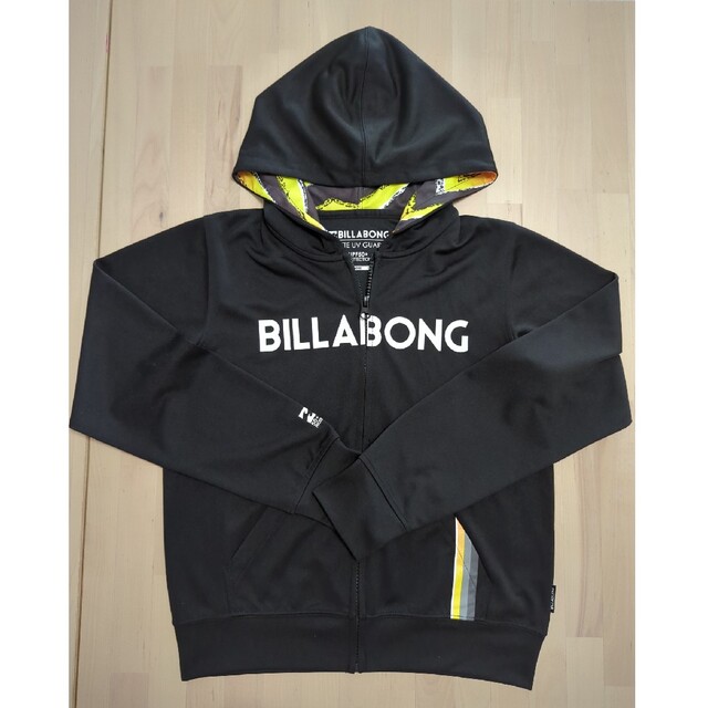 billabong(ビラボン)のビラボン　140  ラッシュガード　未使用 スポーツ/アウトドアのスポーツ/アウトドア その他(サーフィン)の商品写真