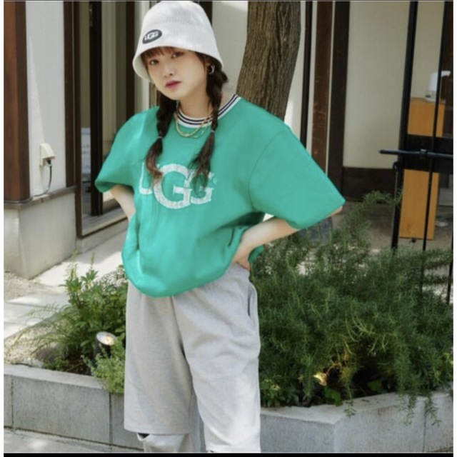 ☆最安値SALE  UGG  Tシャツ　商品タグ付