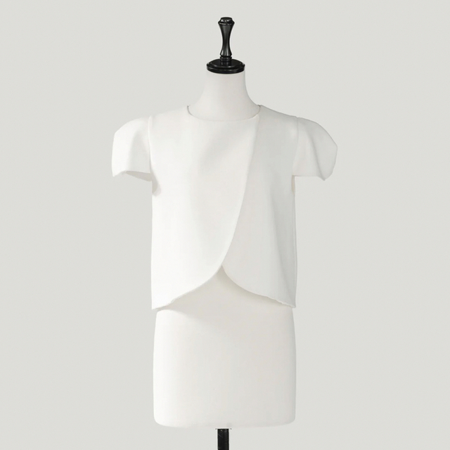 パハマン  チューリップ　トップス　ホワイト レディースのトップス(Tシャツ(半袖/袖なし))の商品写真
