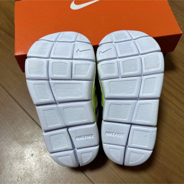 NIKE(ナイキ)の新品未使用　NIKE 13.0センチ　スニーカー　 キッズ/ベビー/マタニティのベビー靴/シューズ(~14cm)(スニーカー)の商品写真