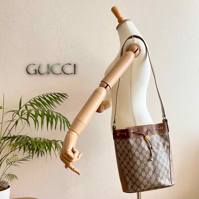 Gucci - 正規品 GUCCI オールドグッチ 巾着 レザーショルダーバッグの