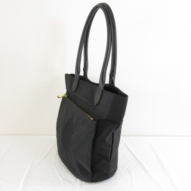 AMACA(アマカ)のアマカ AMACA バーティカルトートバッグ 刺繍 黒 レディースのバッグ(トートバッグ)の商品写真