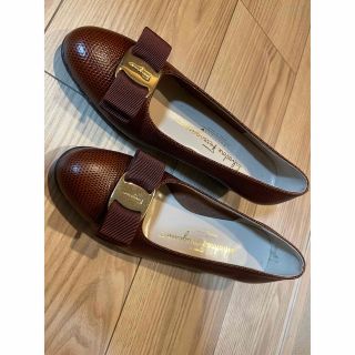 サルヴァトーレフェラガモ(Salvatore Ferragamo)の新品未使用vintageパンプスフェラガモ(ハイヒール/パンプス)