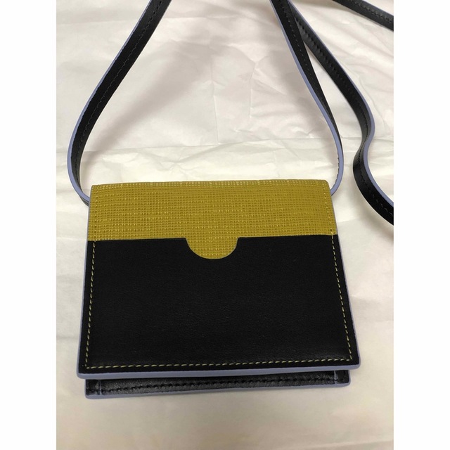 カラーがお洒落❗️MARNI ネックストラップ 小物 財布 カード入れ ミニマム