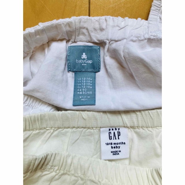 babyGAP(ベビーギャップ)のbaby  GAP レース　トップス　ブルマ　80サイズ キッズ/ベビー/マタニティのベビー服(~85cm)(シャツ/カットソー)の商品写真