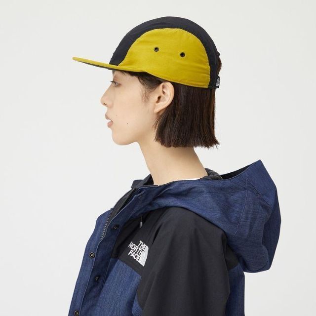 THE NORTH FACE(ザノースフェイス)の【完売品】 THE NORTH FACE ファイブパネルキャップ　黒×黄 メンズの帽子(キャップ)の商品写真