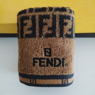 フェンディ(FENDI)の新品未使用　FENDIタオル（ハンドタオル）(タオル/バス用品)