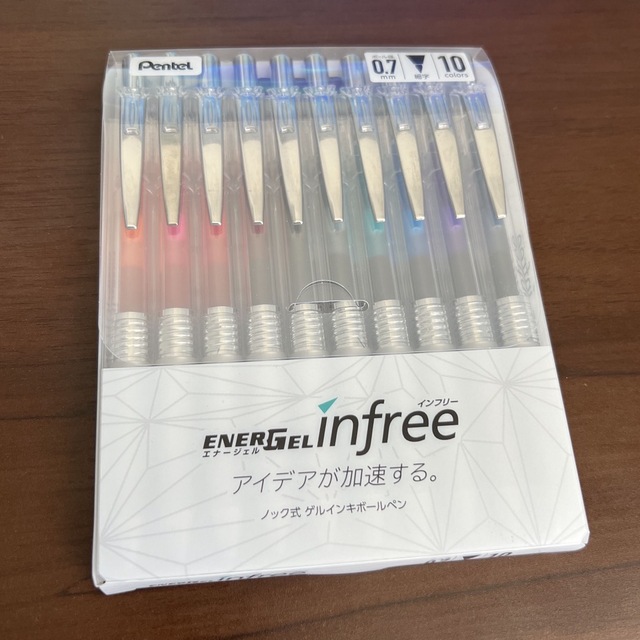 ぺんてる(ペンテル)のぺんてる エナージェル インフリー 0.7mm 10色 インテリア/住まい/日用品の文房具(ペン/マーカー)の商品写真