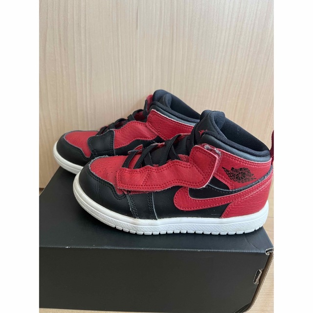 Jordan Brand（NIKE）(ジョーダン)のJORDAN １MID ALT キッズ/ベビー/マタニティのキッズ靴/シューズ(15cm~)(スニーカー)の商品写真